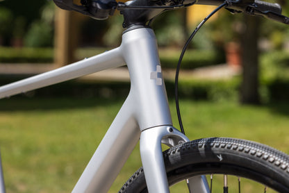 Cube Nulane ONE silverstar´n´reflex 2027 – Fitnessbike – Detailansicht 1
