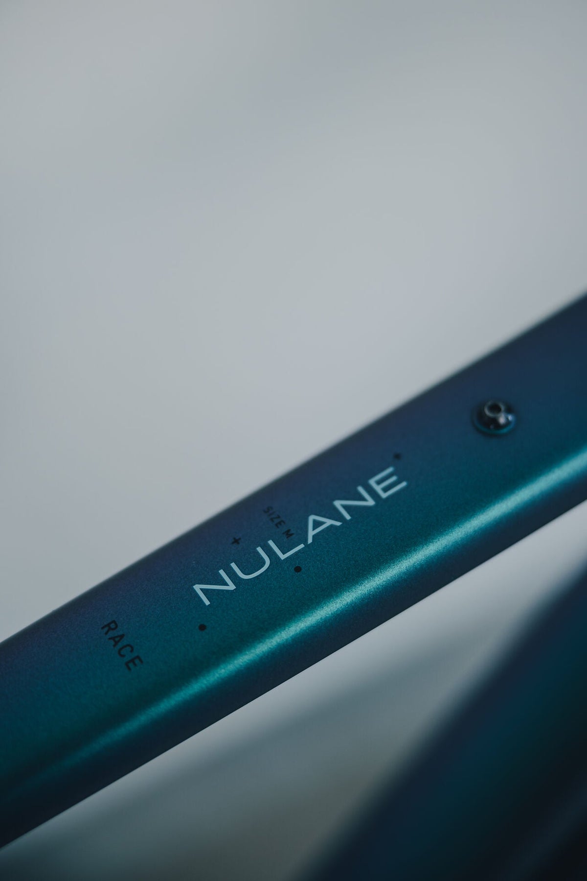 Cube Nulane Race smaragdgrey´n´prizm 2027 – Fitnessbike – Detailansicht 5