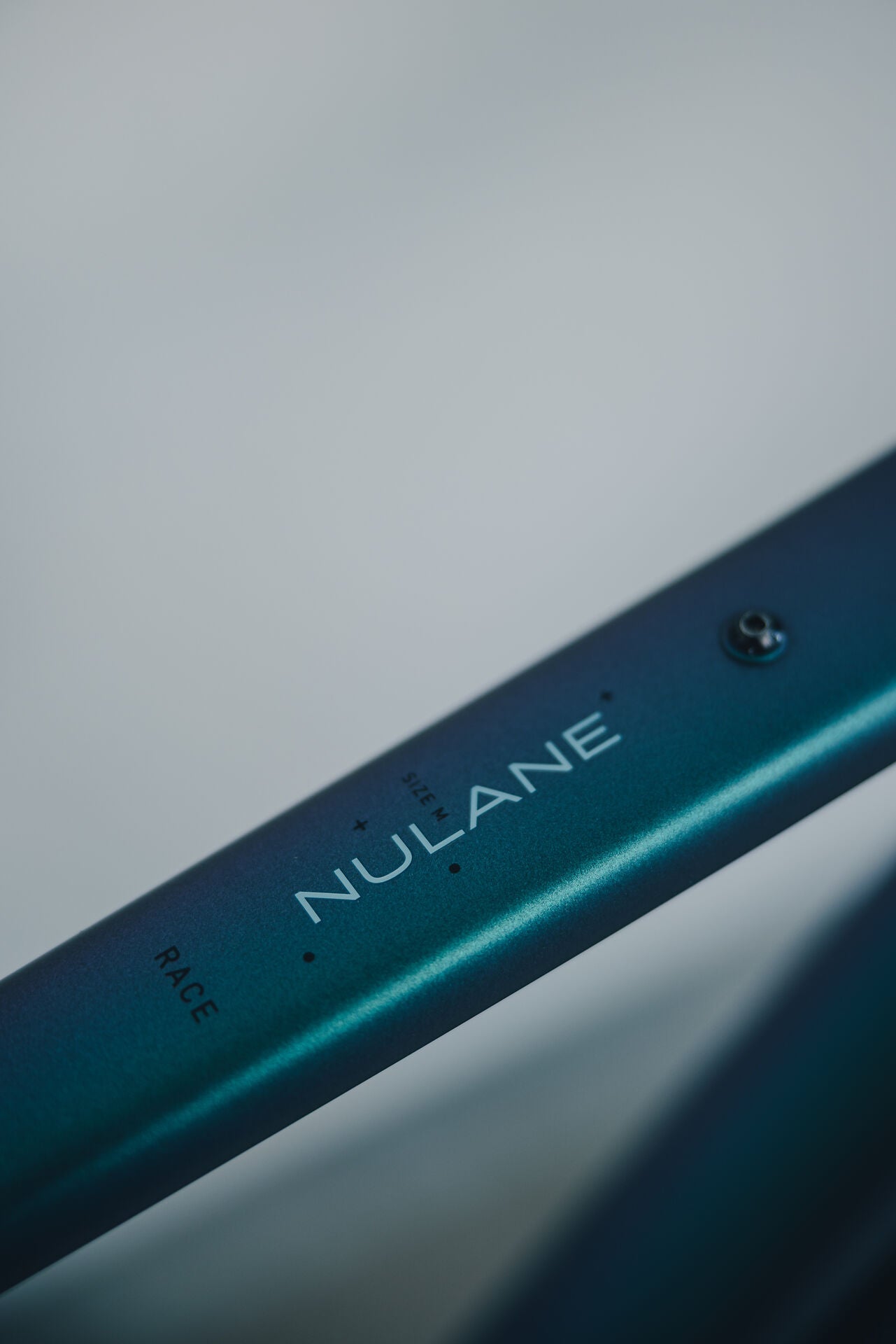 Cube Nulane Race smaragdgrey´n´prizm 2027 – Fitnessbike – Detailansicht 5