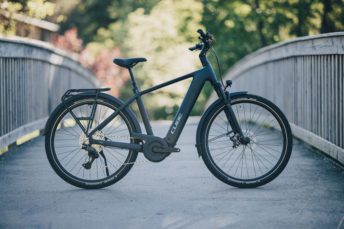 Cube Nuride Hybrid EXC 800 coal´n´chrome 2027 – E-Crossrad – Seitenansicht 1