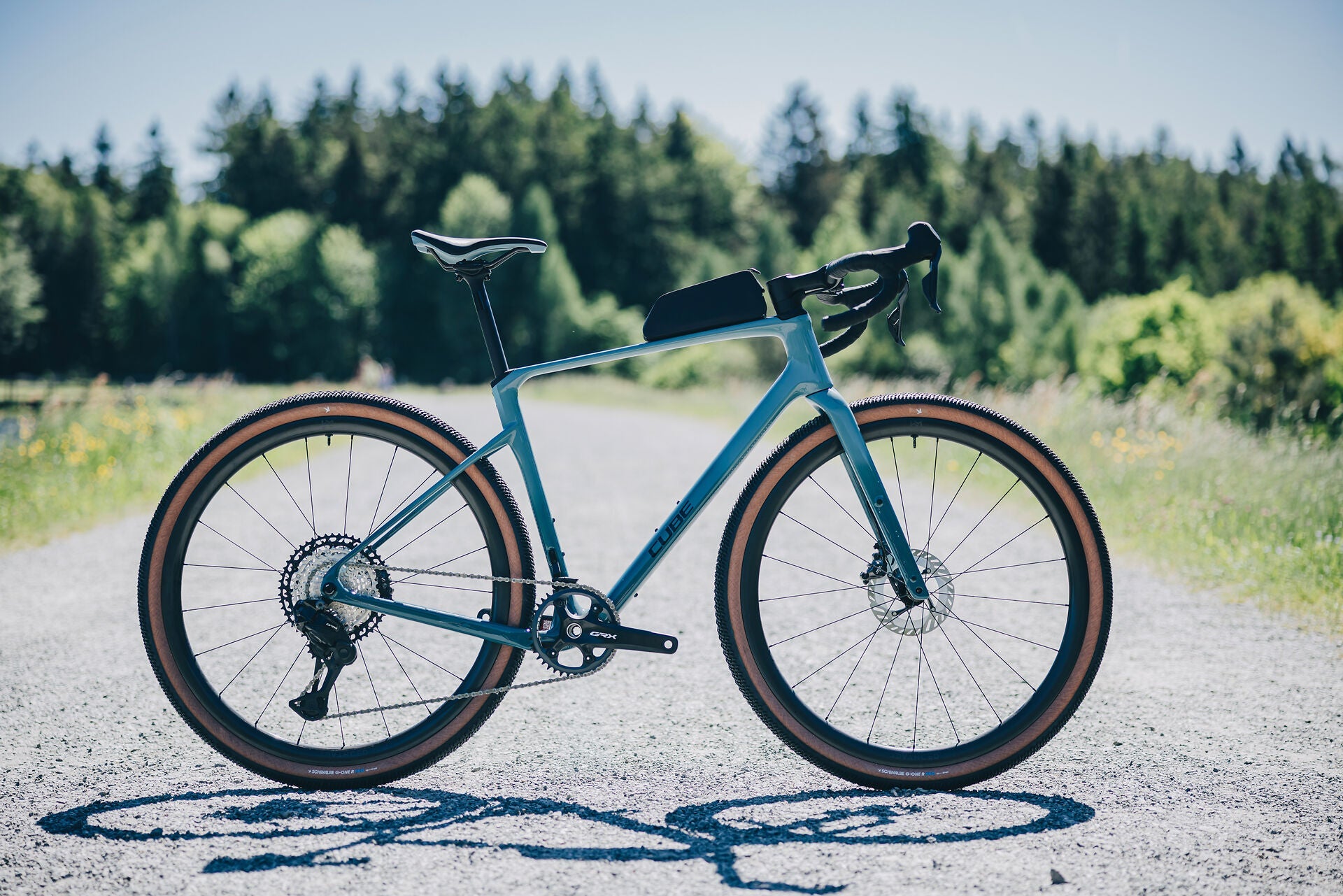 Cube Nuroad C:62 EX surfblue´n´black 2027 – Gravelbike – Seitenansicht 1