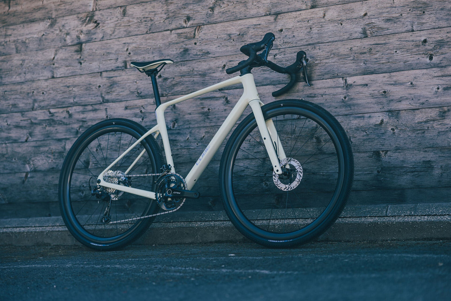 Cube Nuroad C:62 Pro mellowyellow´n´lilac 2027 – Gravelbike – Seitenansicht 4