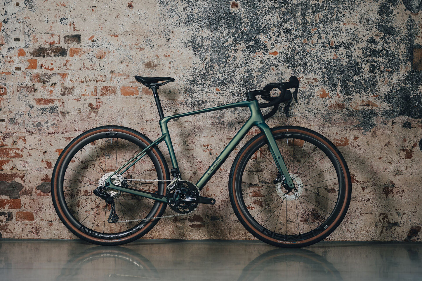 Cube Nuroad C:62 Race jungali´n´black 2027 – Gravelbike – Seitenansicht 1