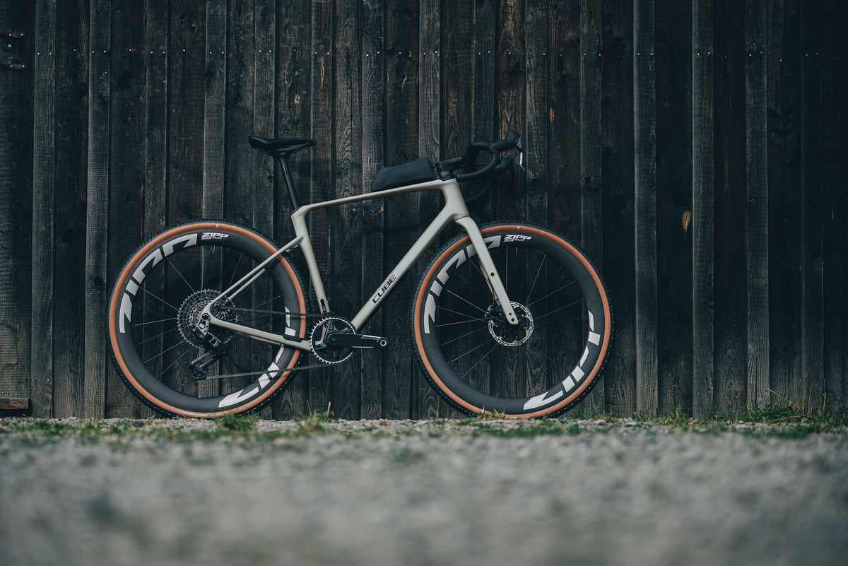 Cube Nuroad C:62 SLX glintsand´n´black 2027 – Gravelbike – Seitenansicht 1