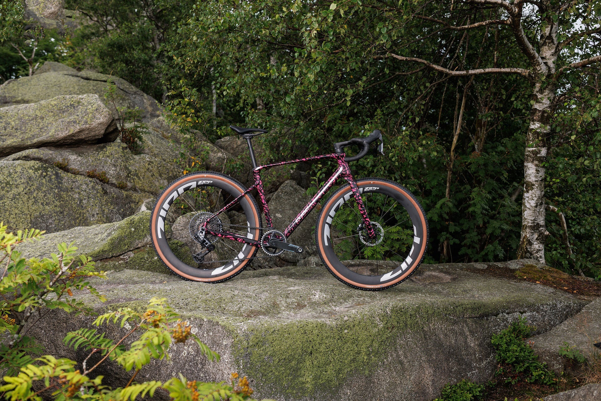 Cube Nuroad C:62 SLX pinkaction´n´black 2027 – Gravelbike – Seitenansicht 3
