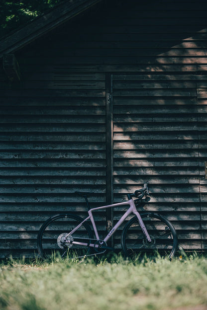 Cube Nuroad EX bubblegum´n´black 2027 – Gravelbike – Seitenansicht 2