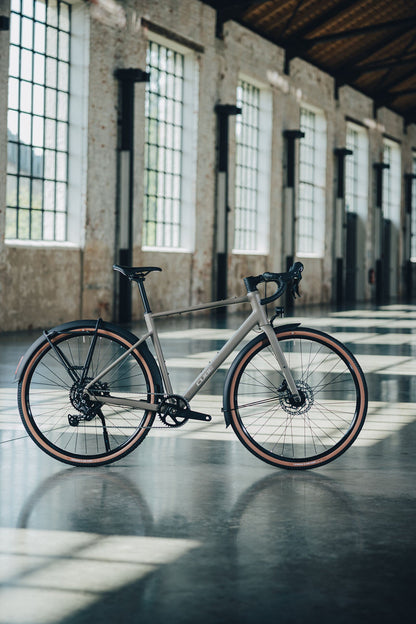 Cube Nuroad ONE FE wood´n´grey 2027 – Gravelbike – Seitenansicht 2