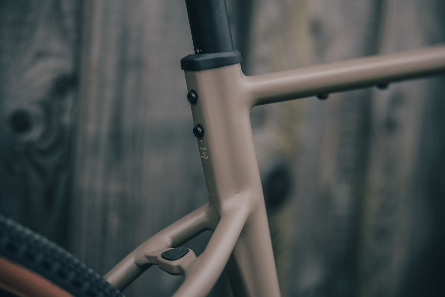 Cube Nuroad ONE wood´n´grey 2027 – Gravelbike – Detailansicht 7