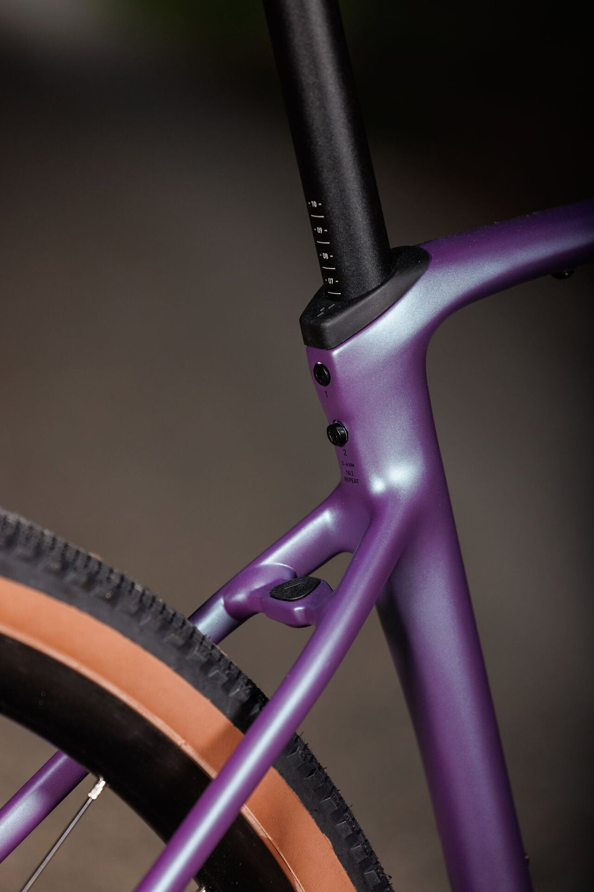 Cube Nuroad Pro mysticpurple´n´black 2027 – Gravelbike – Detailansicht 8