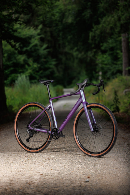 Cube Nuroad Pro mysticpurple´n´black 2027 – Gravelbike – Seitenansicht 4