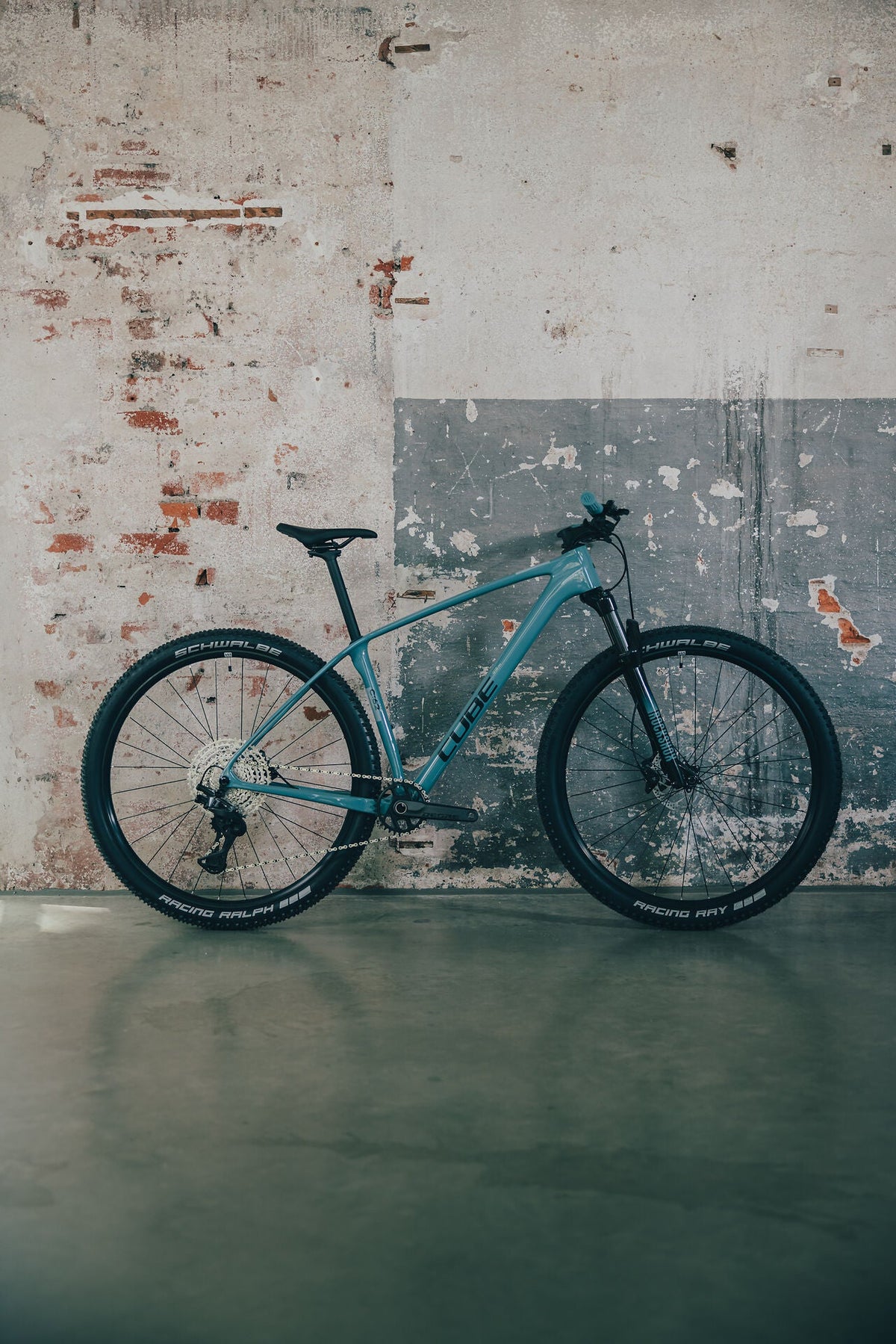 Cube Reaction C:62 ONE surfblue´n´black 2027 – Mountainbike Hardtail – Seitenansicht 2