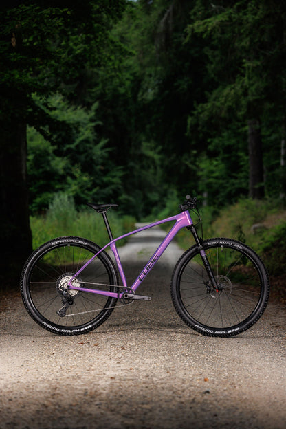 Cube Reaction C:62 Pro cosmicpurple´n´black 2027 – Mountainbike Hardtail – Seitenansicht 2