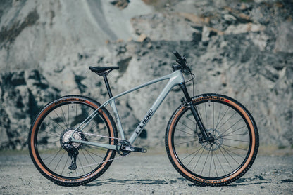 Cube Reaction C:62 Race seagrey´n´black 2027 – Mountainbike Hardtail – Seitenansicht 1
