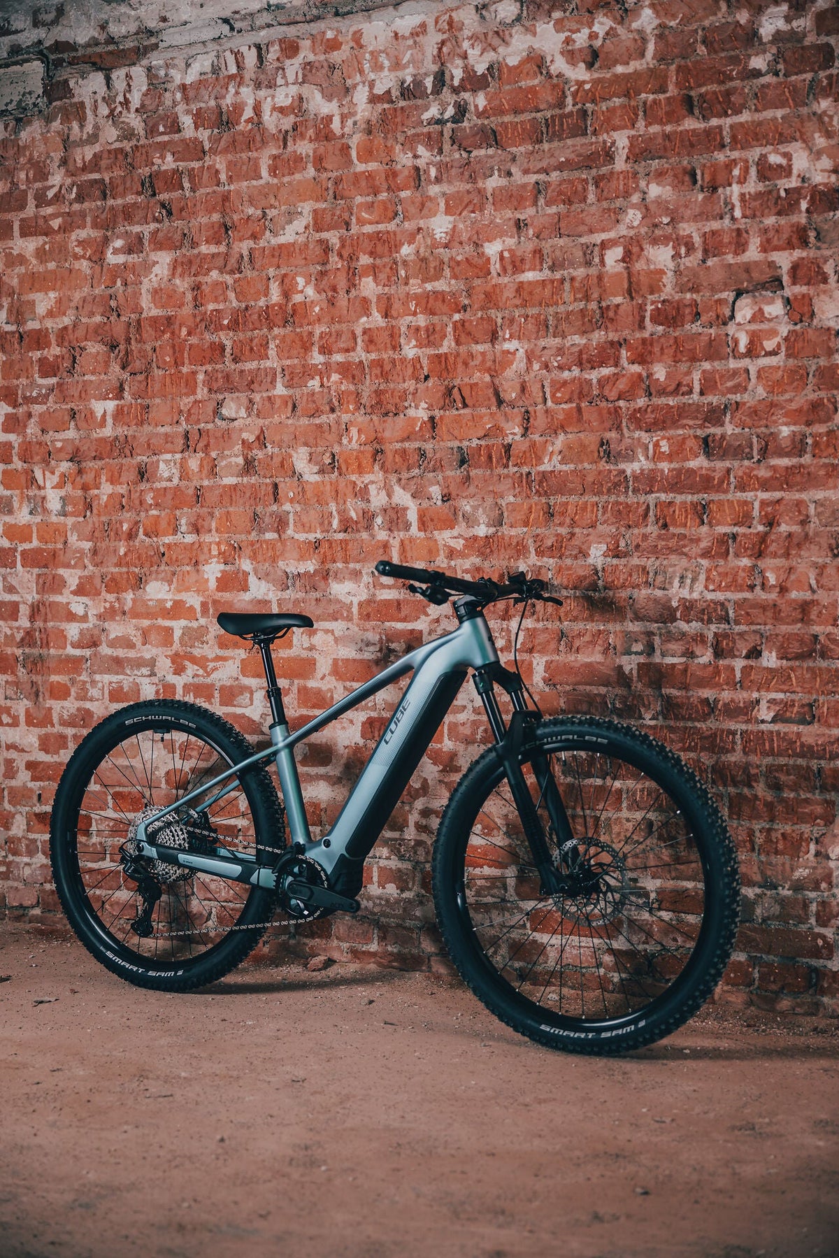 Cube Reaction Hybrid Pro 800 polarlight´n´black 2027 – E-Mountainbike Hardtail – Seitenansicht 3