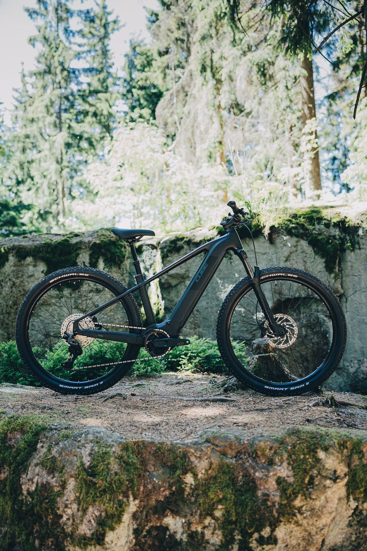 Cube Reaction Hybrid Pro 800 silverdust´n´prism 2027 – E-Mountainbike Hardtail – Seitenansicht 2