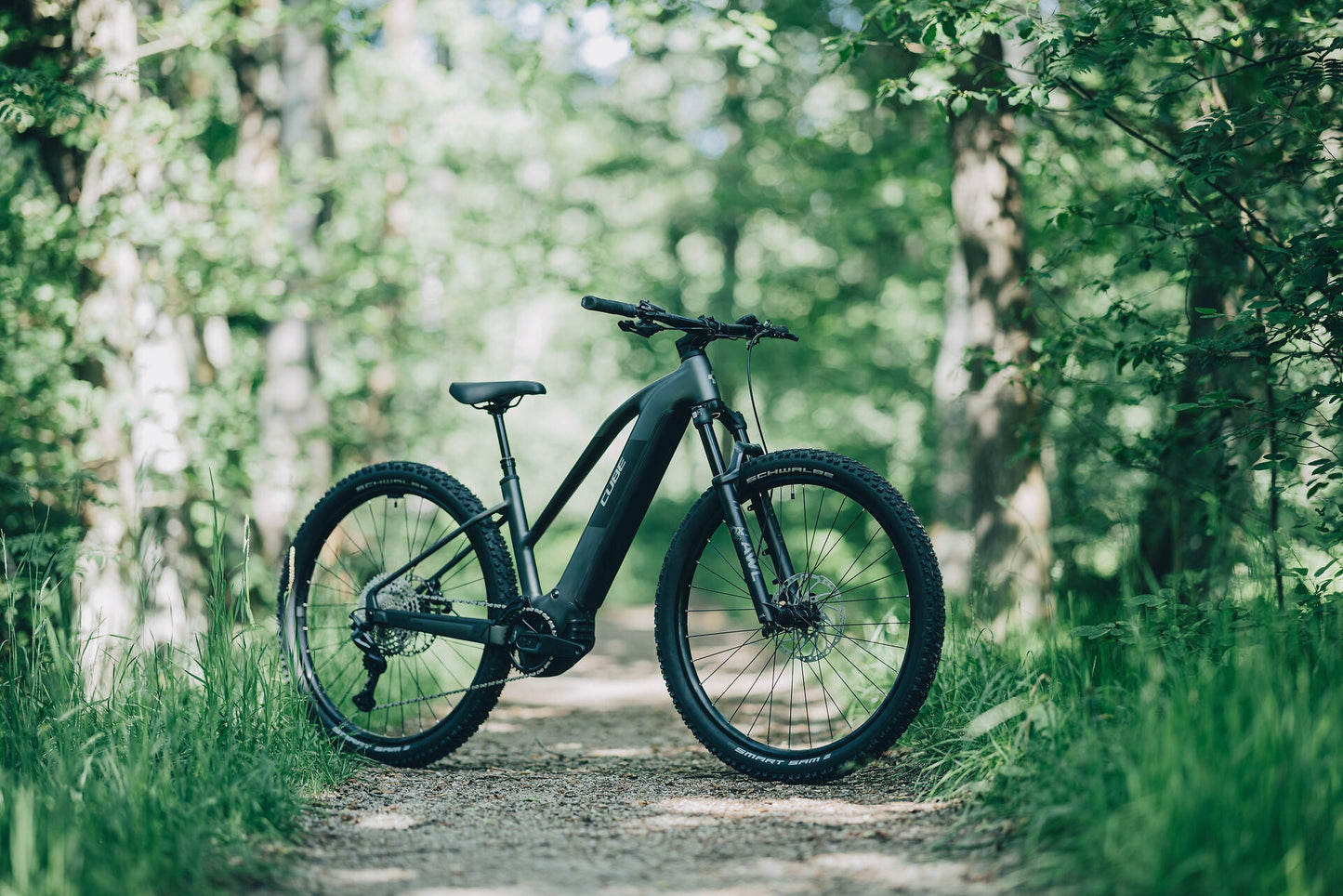 Cube Reaction Hybrid Race 800 slabgrey´n´chrome 2027 – E-Mountainbike Hardtail – Seitenansicht 4