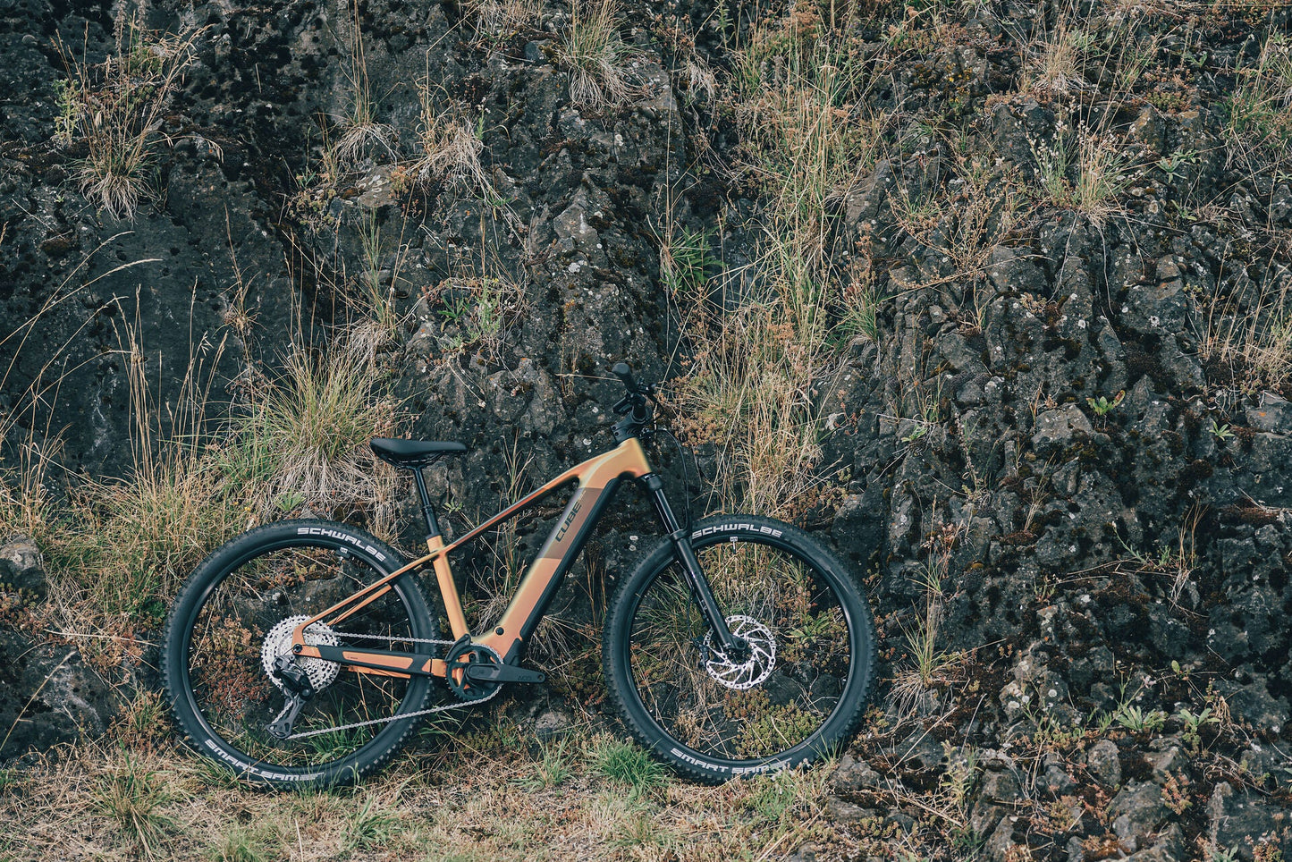 Cube Reaction Hybrid SLX 800 autumn´n´black 2027 – E-Mountainbike Hardtail – Seitenansicht 1