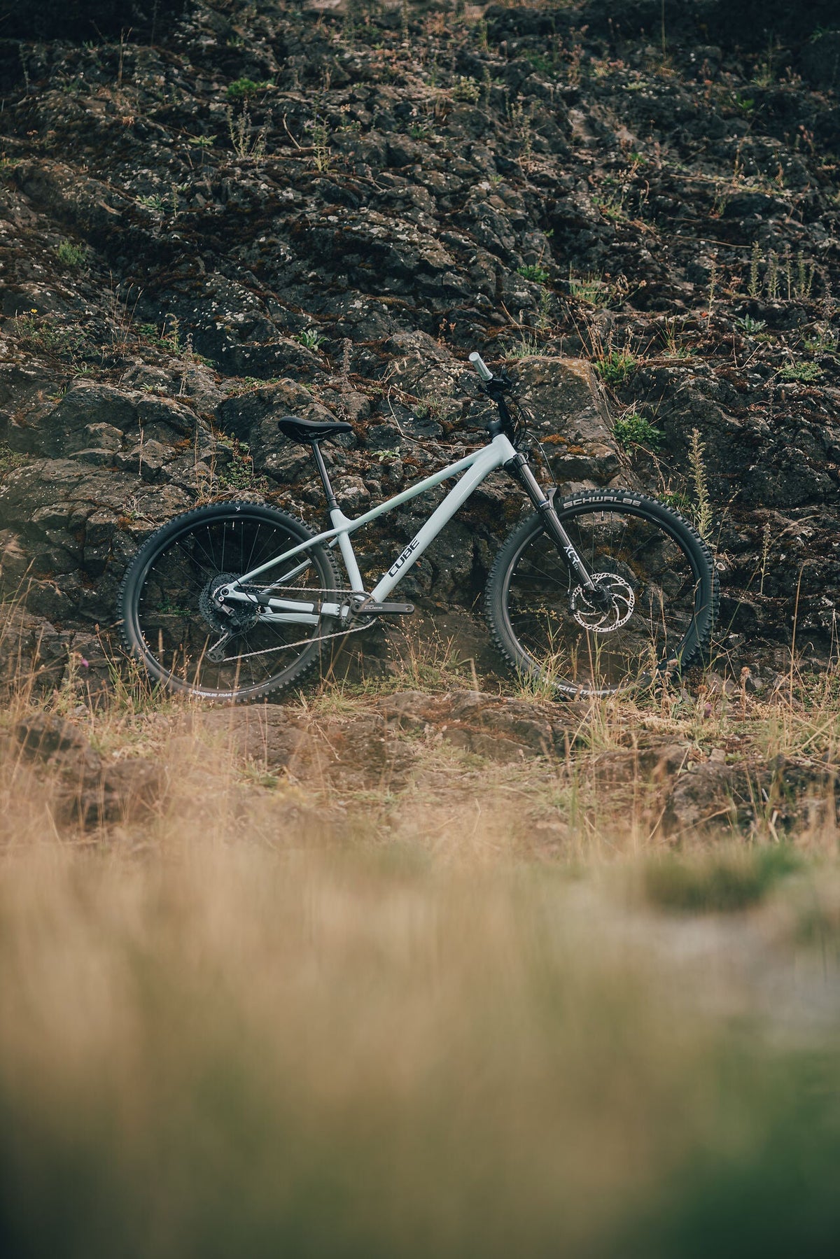 Cube Reaction TM ONE kolibri´n´black 2027 – Mountainbike Hardtail – Seitenansicht 2