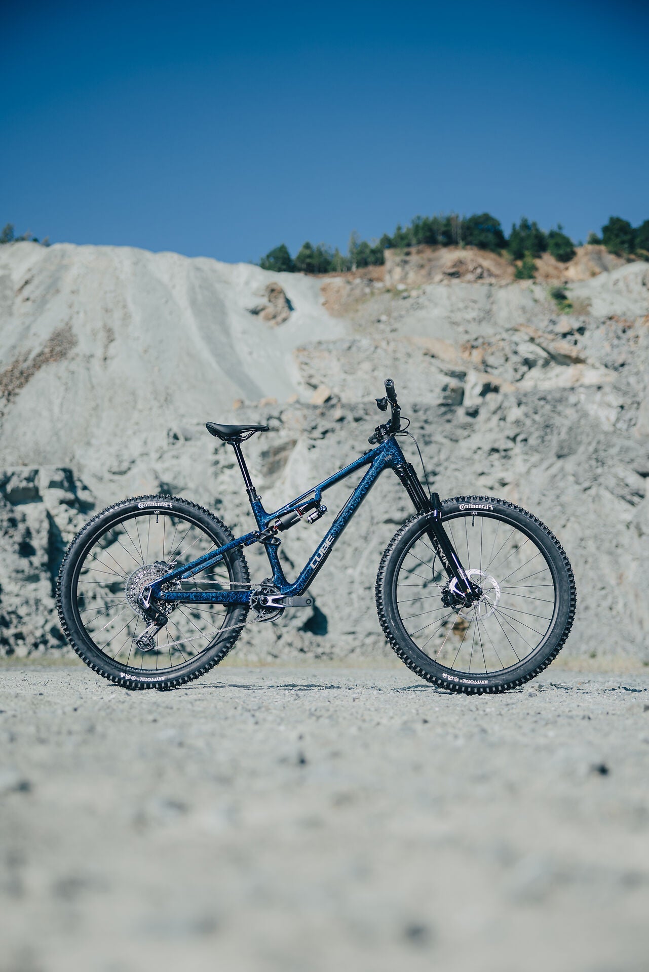 Cube Stereo C:62 Super TM splintercobalt´n´chrome 2027 – Mountainbike Fully – Seitenansicht 2