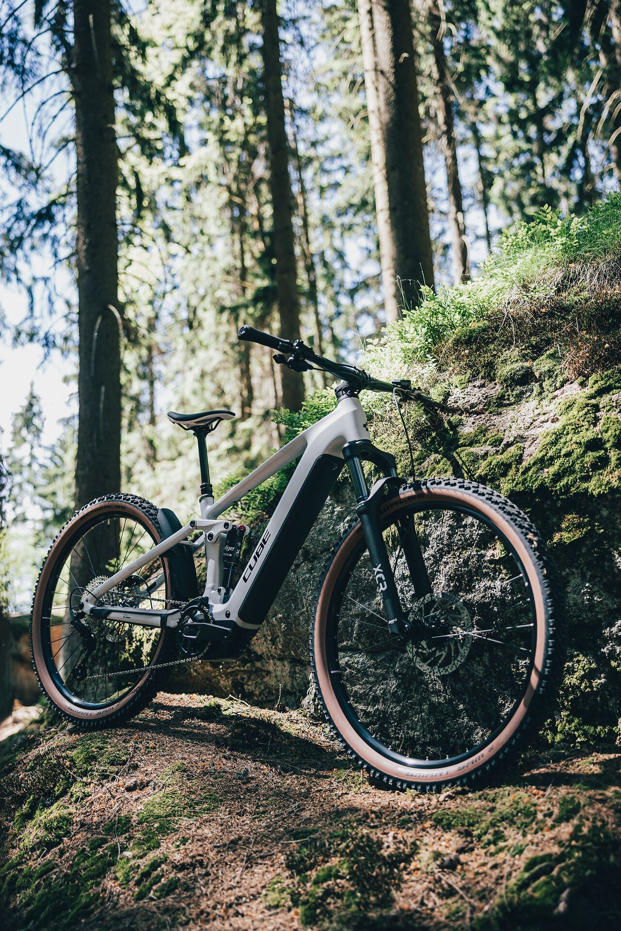 Cube Stereo Hybrid ONE22 Pro 800 foggrey´n´sparklerose 2027 – E-Mountainbike Fully – Seitenansicht 4