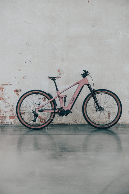 Cube Stereo Hybrid ONE22 SLX 800 ruby´n´black 2027 – E-Mountainbike Fully – Seitenansicht 2