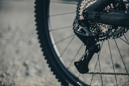 Cube Stereo Hybrid ONE44 HPC AT 800 carbon´n´white 2027 – E-Mountainbike Fully – Detailansicht 4