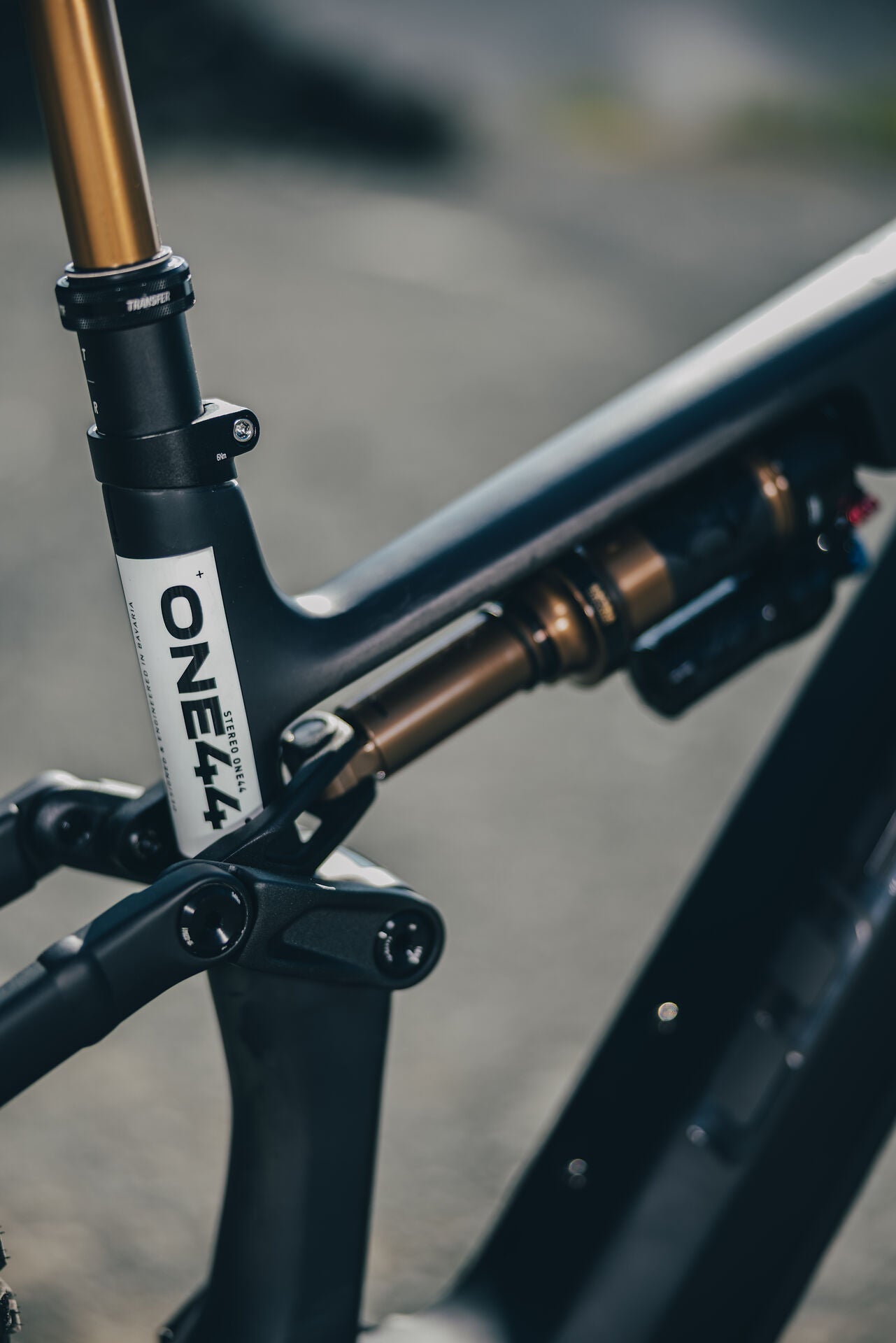 Cube Stereo Hybrid ONE44 HPC AT 800 carbon´n´white 2027 – E-Mountainbike Fully – Detailansicht 8