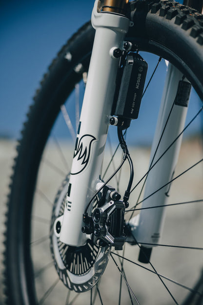 Cube Stereo Hybrid ONE44 HPC AT 800 carbon´n´white 2027 – E-Mountainbike Fully – Detailansicht 10