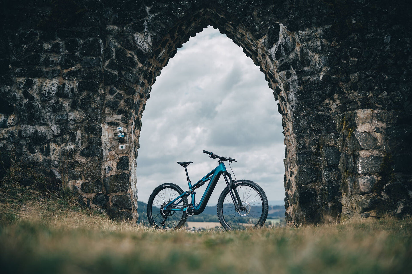Cube Stereo Hybrid ONE44 HPC EXC 800 nebula´n´blue 2027 – E-Mountainbike Fully – Seitenansicht 4