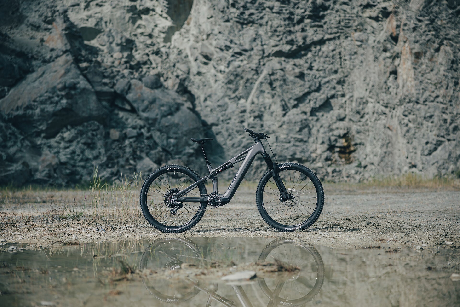 Cube Stereo Hybrid ONE44 HPC EXC 800 slabgrey´n´black 2027 – E-Mountainbike Fully – Seitenansicht 1