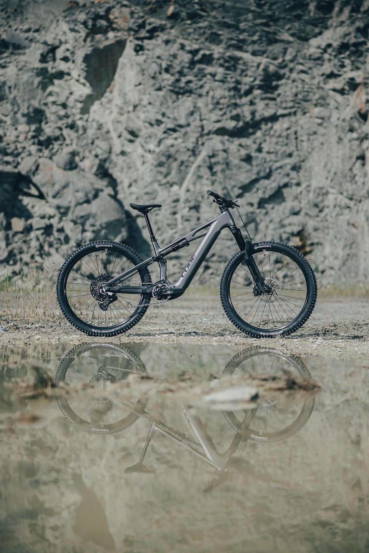 Cube Stereo Hybrid ONE44 HPC EXC 800 slabgrey´n´black 2027 – E-Mountainbike Fully – Seitenansicht 3