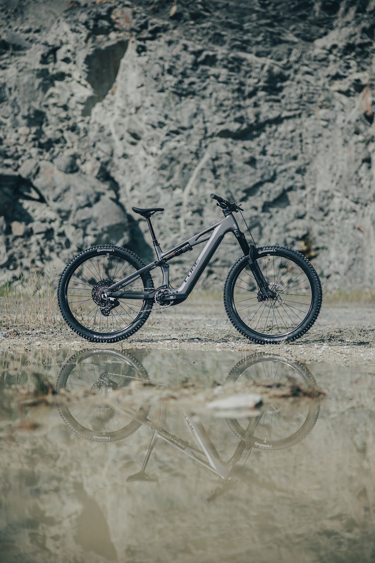 Cube Stereo Hybrid ONE44 HPC EXC 800 slabgrey´n´black 2027 – E-Mountainbike Fully – Seitenansicht 3