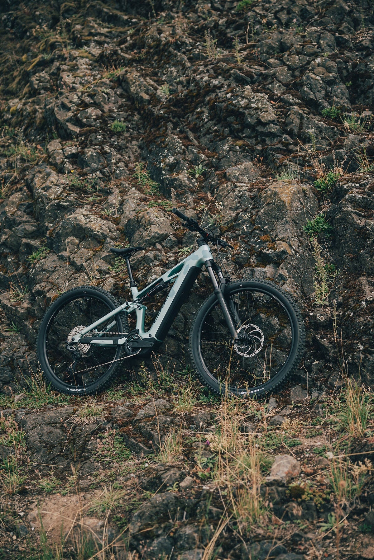 Cube Stereo Hybrid ONE44 HPC Pro 800 pearlaqua´n´black 2027 – E-Mountainbike Fully – Seitenansicht 3