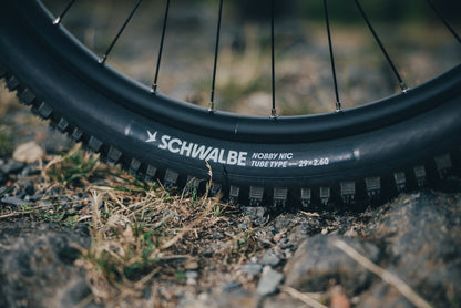 Cube Stereo Hybrid ONE44 HPC Race 800 coal´n´green 2027 – E-Mountainbike Fully – Detailansicht 9