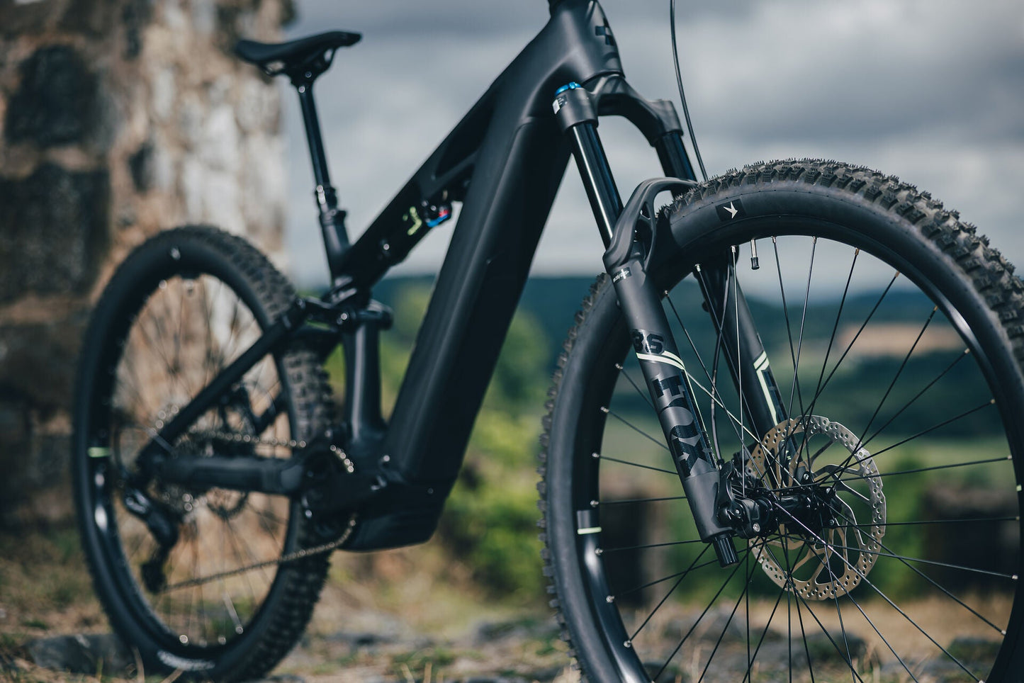 Cube Stereo Hybrid ONE44 HPC Race 800 coal´n´green 2027 – E-Mountainbike Fully – Detailansicht 11