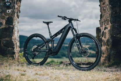 Cube Stereo Hybrid ONE44 HPC Race 800 coal´n´green 2027 – E-Mountainbike Fully – Seitenansicht 3