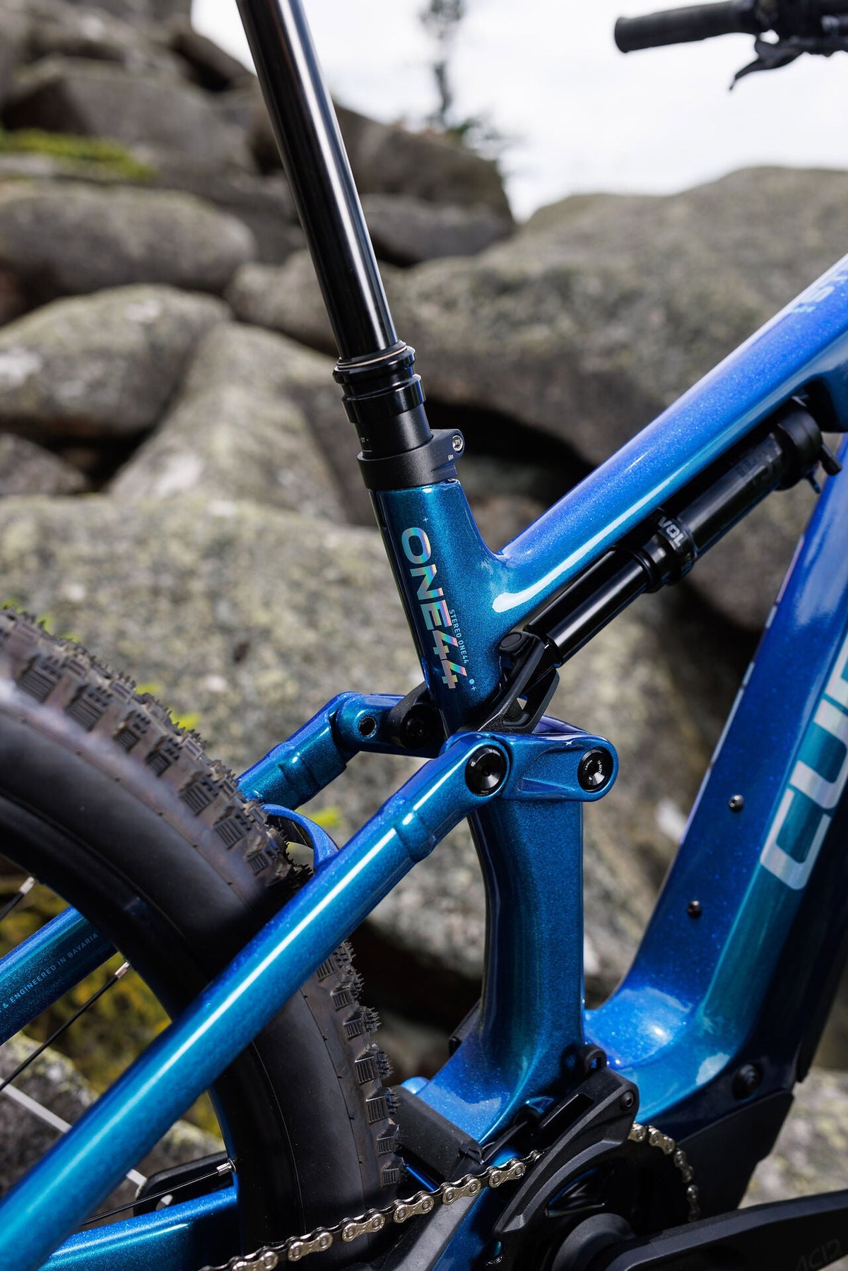 Cube Stereo Hybrid ONE44 HPC Race 800 nebula´n´prizm 2027 – E-Mountainbike Fully – Detailansicht 8