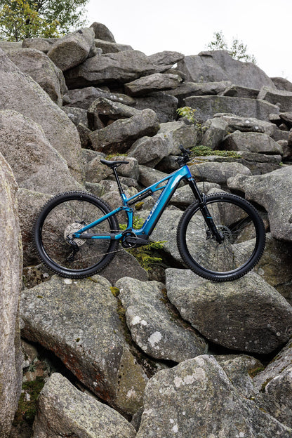 Cube Stereo Hybrid ONE44 HPC Race 800 nebula´n´prizm 2027 – E-Mountainbike Fully – Seitenansicht 2