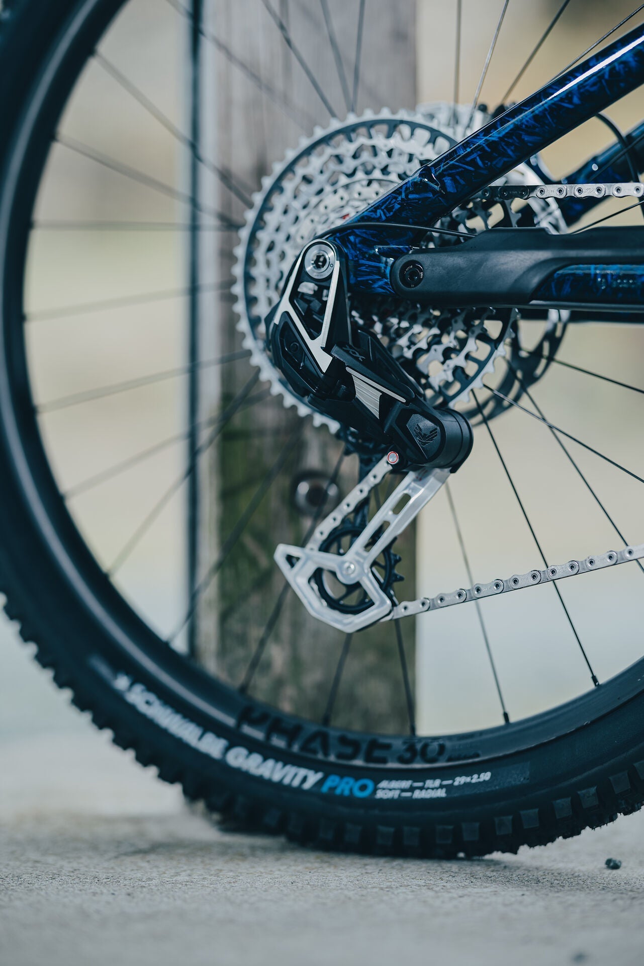 Cube Stereo Hybrid ONE44 HPC SLT 800 splinternavy´n´prizm 2027 – E-Mountainbike Fully – Detailansicht 3