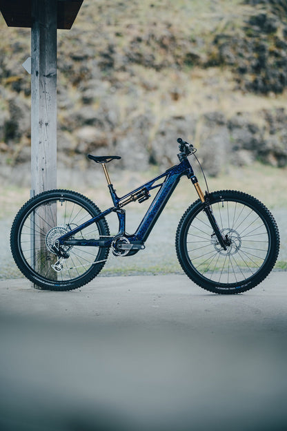 Cube Stereo Hybrid ONE44 HPC SLT 800 splinternavy´n´prizm 2027 – E-Mountainbike Fully – Seitenansicht 2