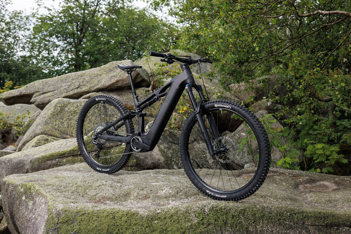 Cube Stereo Hybrid ONE44 HPC SLX 800 blackline 2027 – E-Mountainbike Fully – Seitenansicht 3