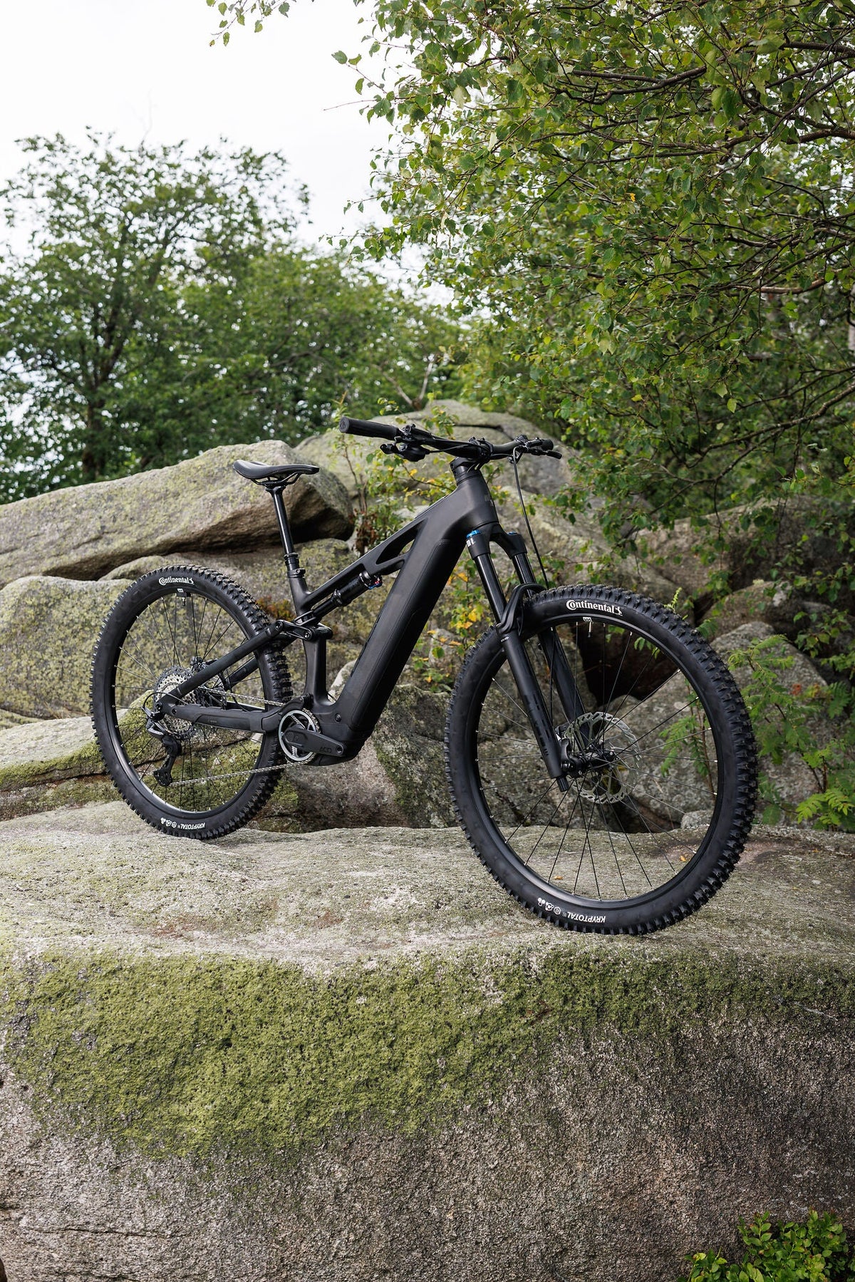 Cube Stereo Hybrid ONE44 HPC SLX 800 blackline 2027 – E-Mountainbike Fully – Seitenansicht 4