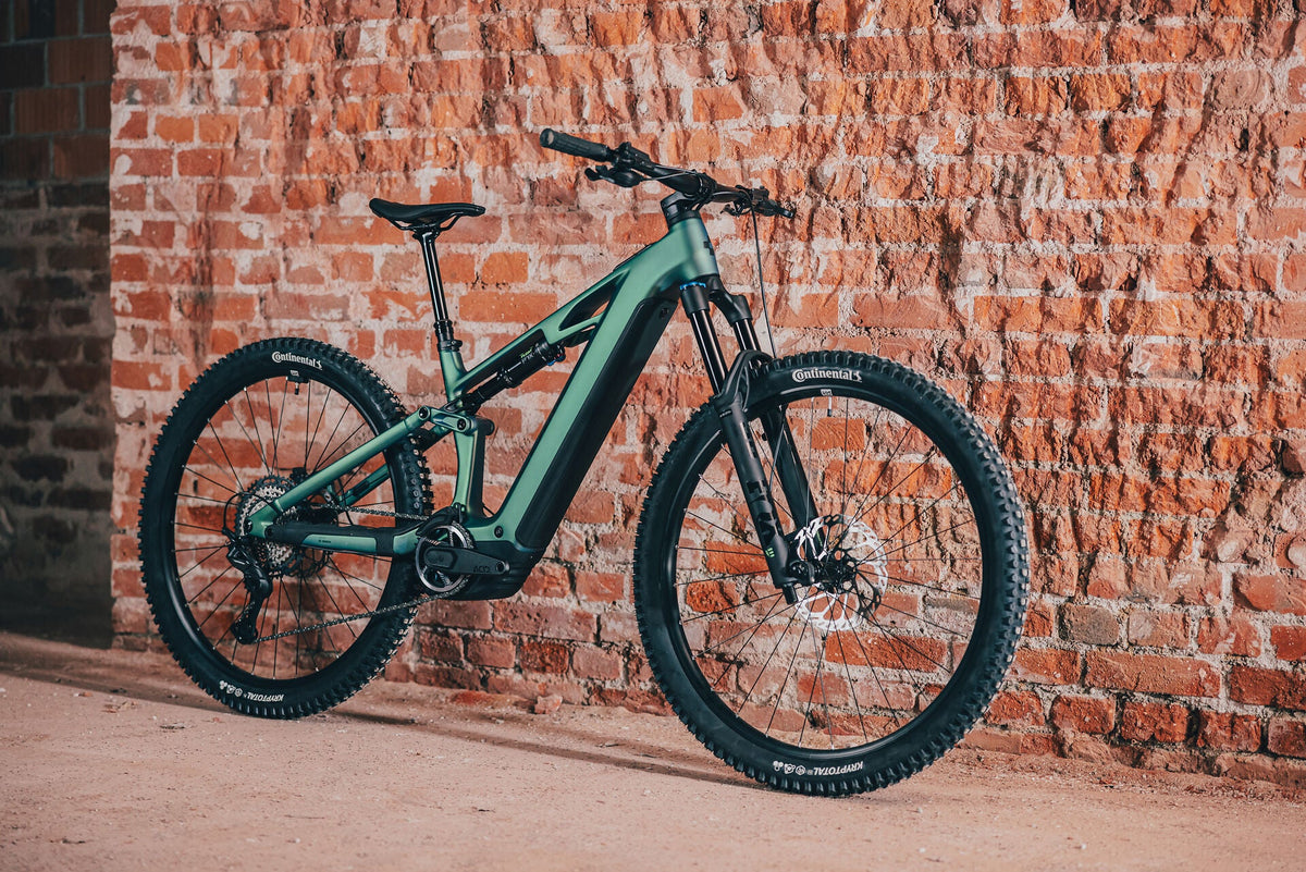 Cube Stereo Hybrid ONE44 HPC SLX 800 jungali´n´black 2027 – E-Mountainbike Fully – Seitenansicht 4