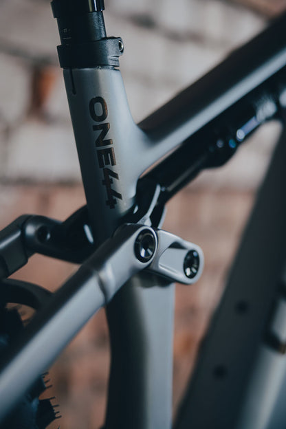Cube Stereo Hybrid ONE44 HPC SLX Evo 800 slategrey´n´prizm 2027 – E-Mountainbike Fully – Detailansicht 5