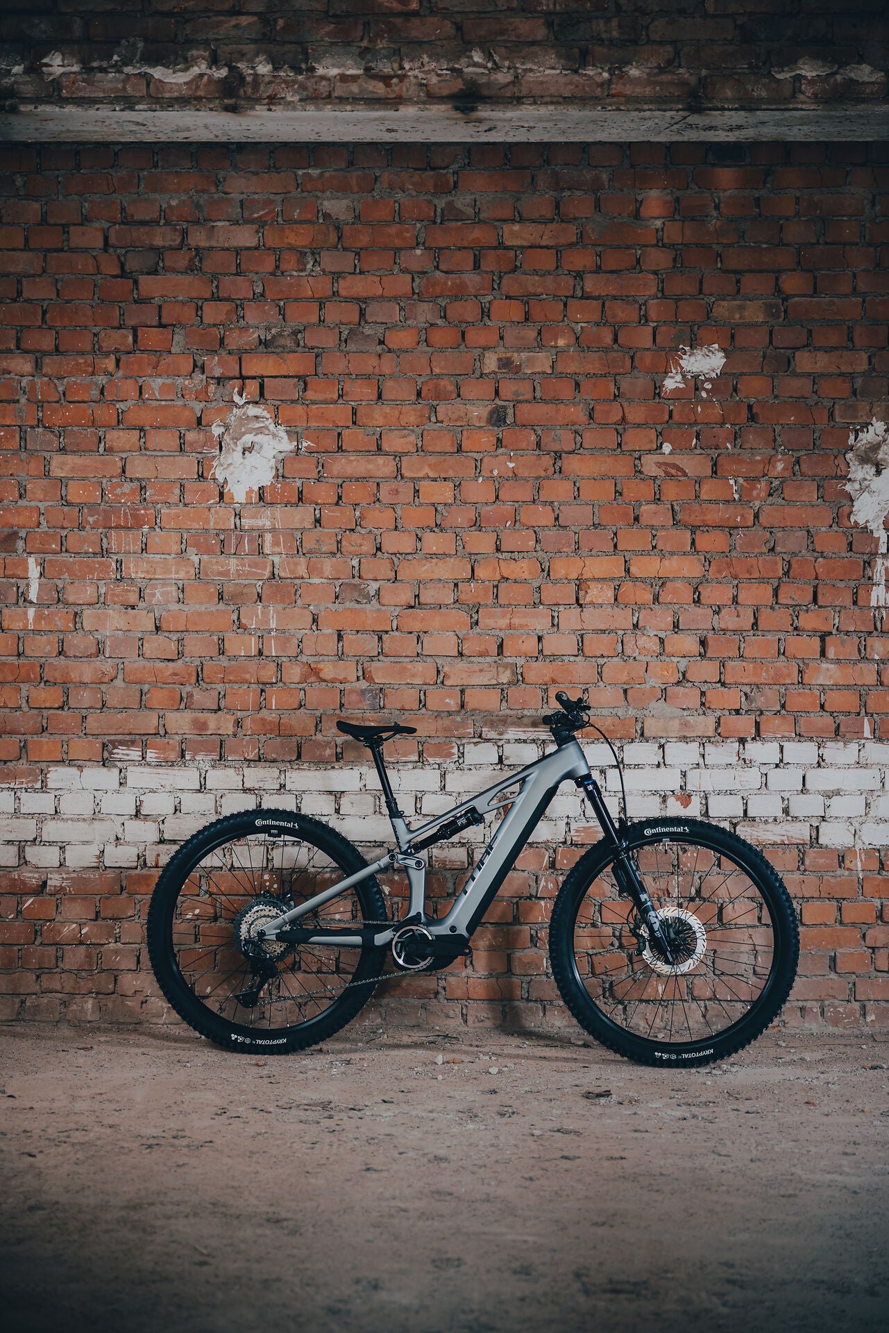 Cube Stereo Hybrid ONE44 HPC SLX Evo 800 slategrey´n´prizm 2027 – E-Mountainbike Fully – Seitenansicht 2