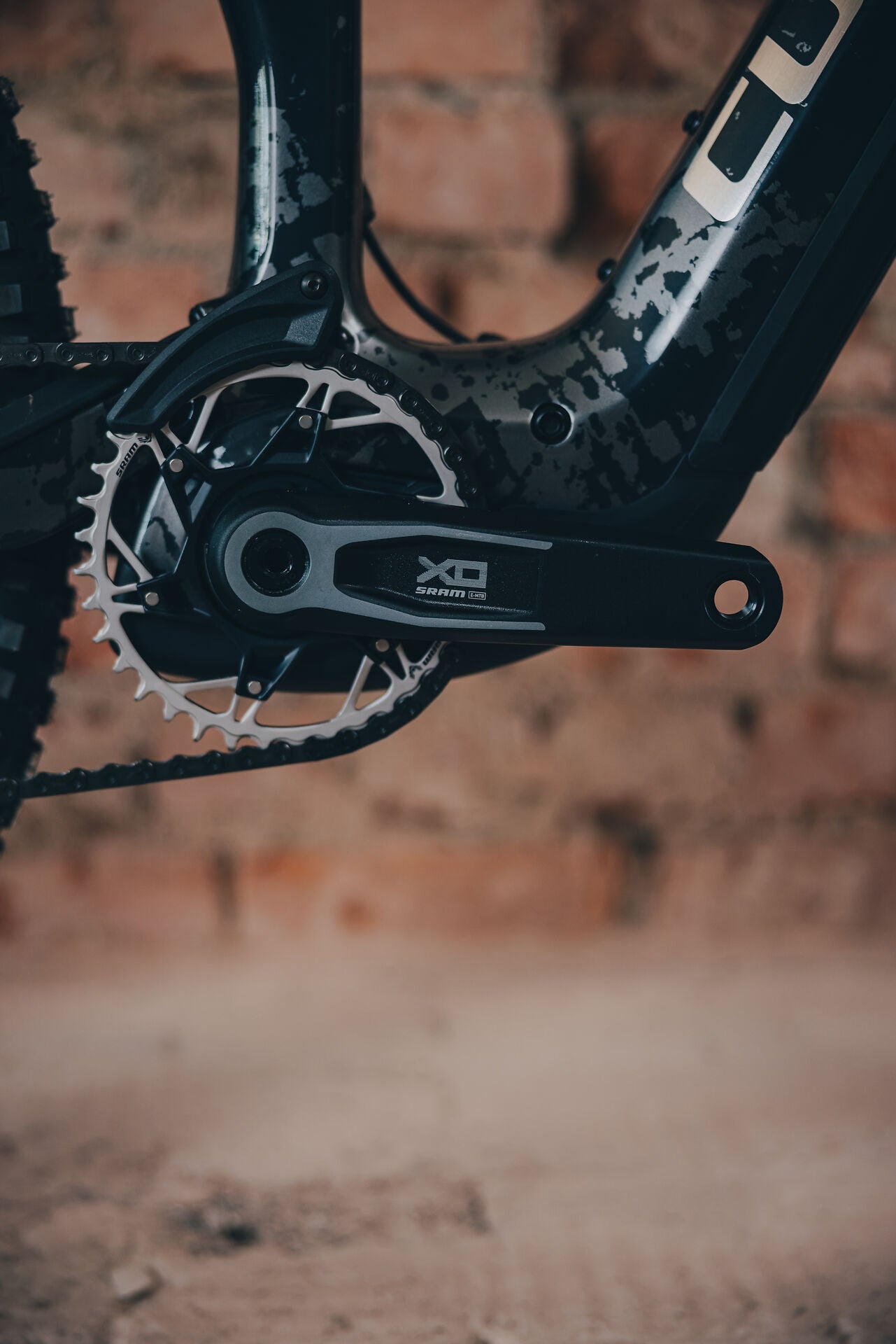 Cube Stereo Hybrid ONE44 HPC Super TM 800 graphiteglitch´n´grey 2027 – E-Mountainbike Fully – Detailansicht 2