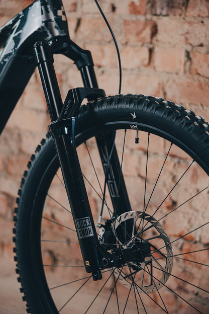 Cube Stereo Hybrid ONE44 HPC Super TM 800 graphiteglitch´n´grey 2027 – E-Mountainbike Fully – Detailansicht 11