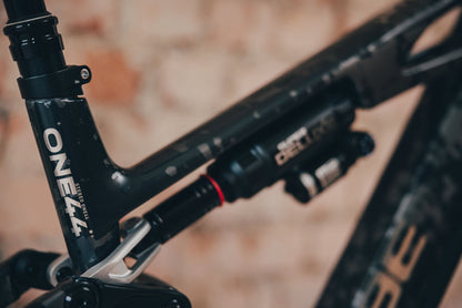 Cube Stereo Hybrid ONE44 HPC Super TM 800 graphiteglitch´n´grey 2027 – E-Mountainbike Fully – Detailansicht 13