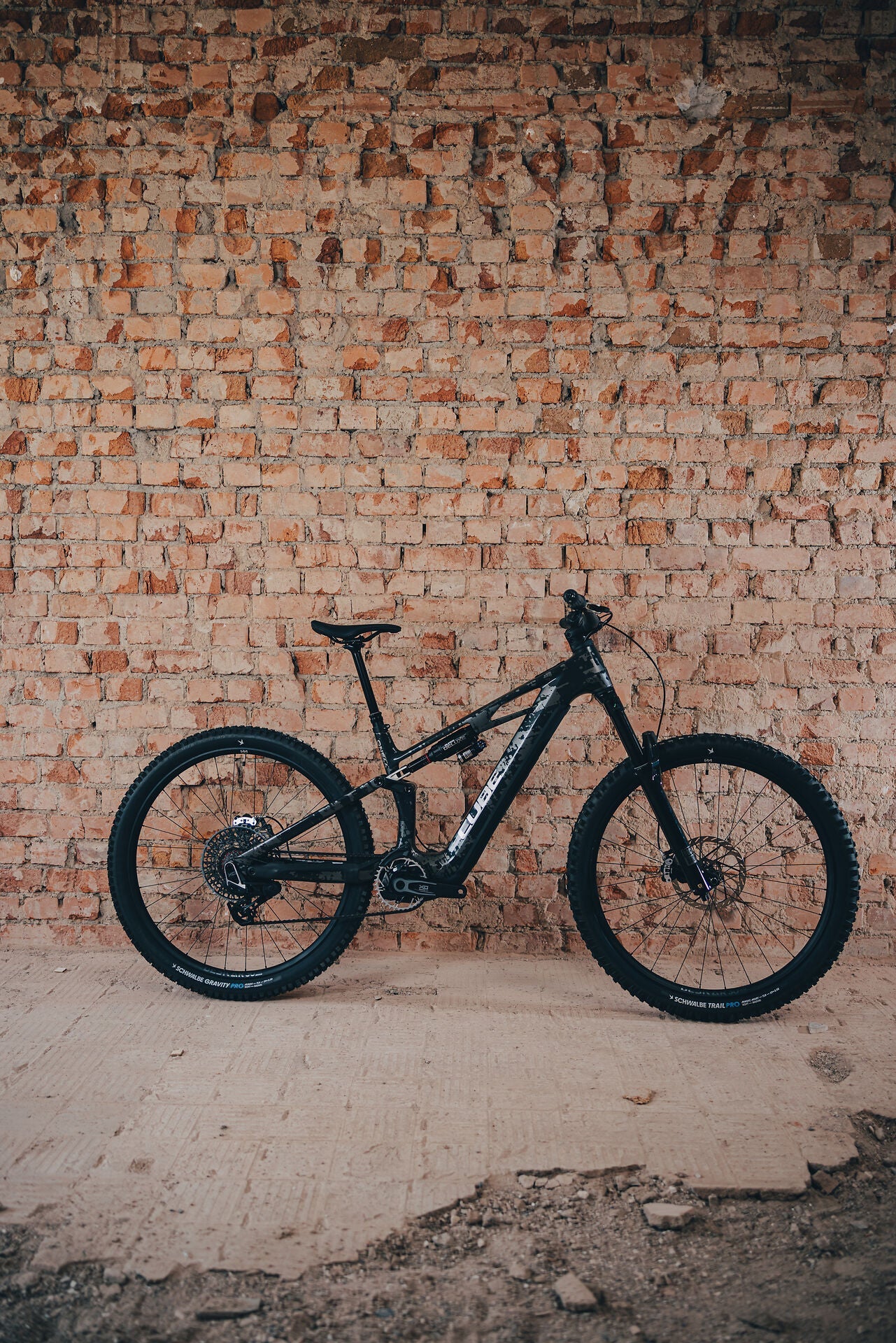 Cube Stereo Hybrid ONE44 HPC Super TM 800 graphiteglitch´n´grey 2027 – E-Mountainbike Fully – Seitenansicht 2