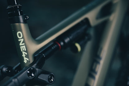 Cube Stereo Hybrid ONE44 HPC TM 800 reedgreen´n´gills 2027 – E-Mountainbike Fully – Detailansicht 13